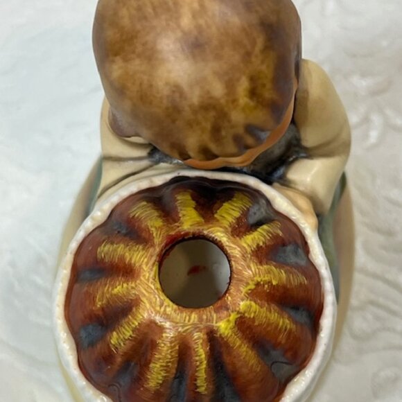 Vintage Goebel Hummel Porcelain Girl Birthday Cake Figurine #338 - Picture 8 of 15